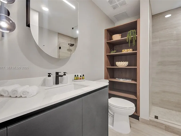 580 72nd St #Penthouse 13 — Photo 12