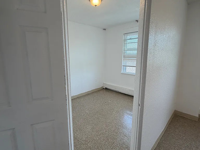 E Maple Ave — Photo 7