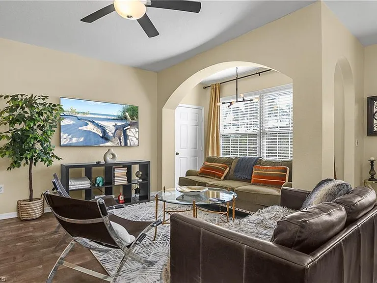23500 Walden Center Dr #303 — Photo 7