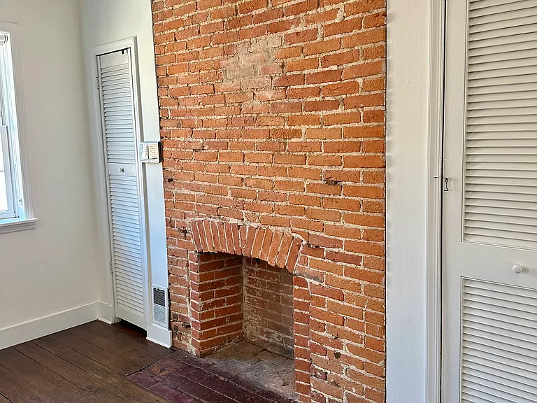 13 E Hamburg St — Photo 24