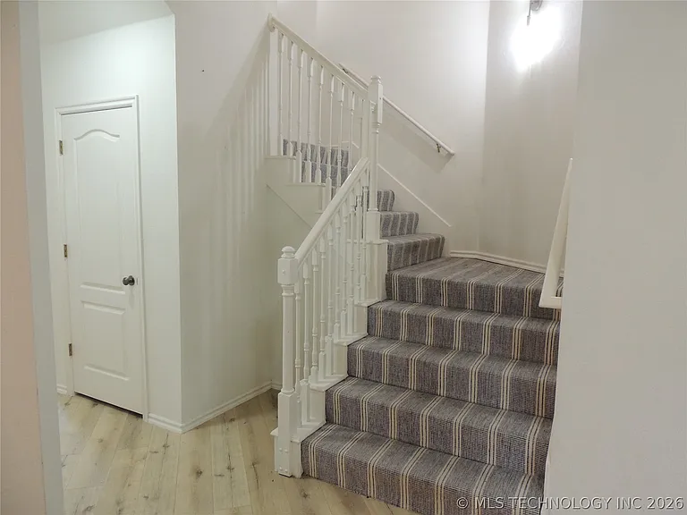 4416 W Indianola St — Photo 40