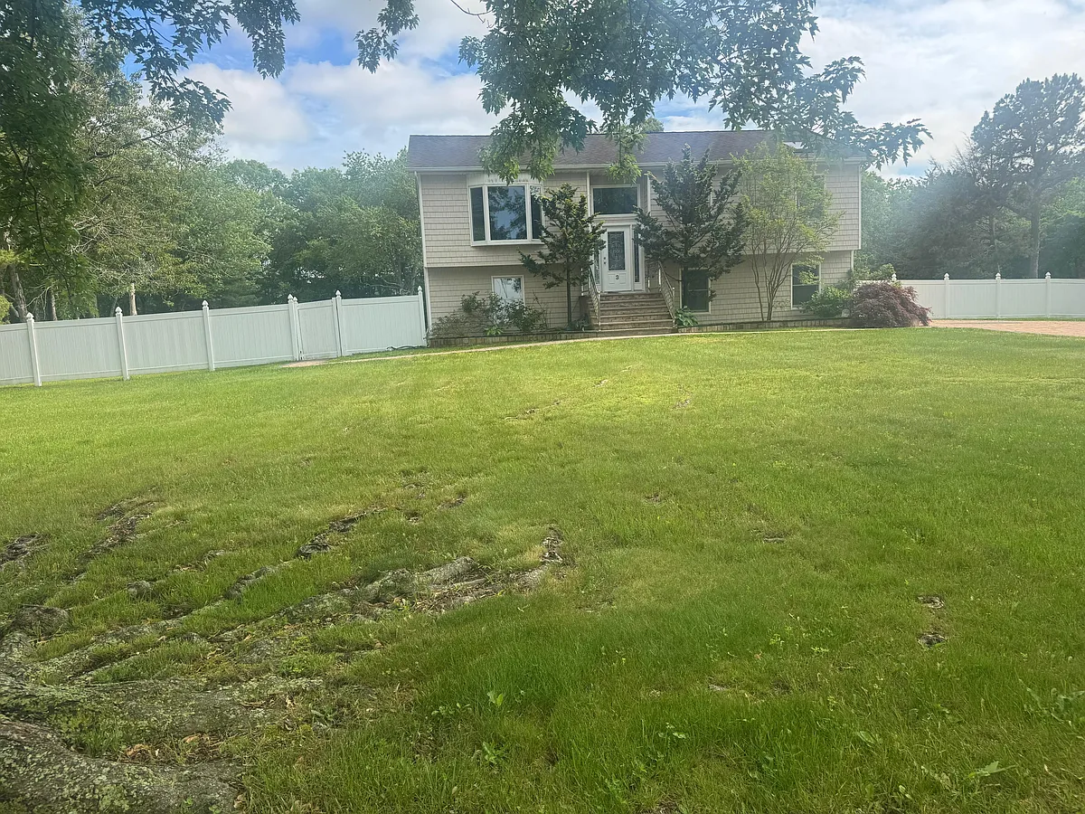 Building Photo - 3 Pinetree Ct