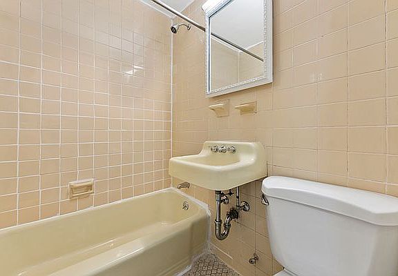 4th image of 221 E 89th St APT 4C