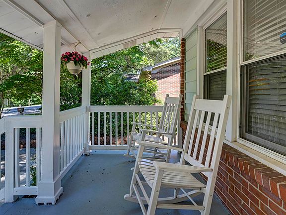3rd image of 2807 Holt Dr