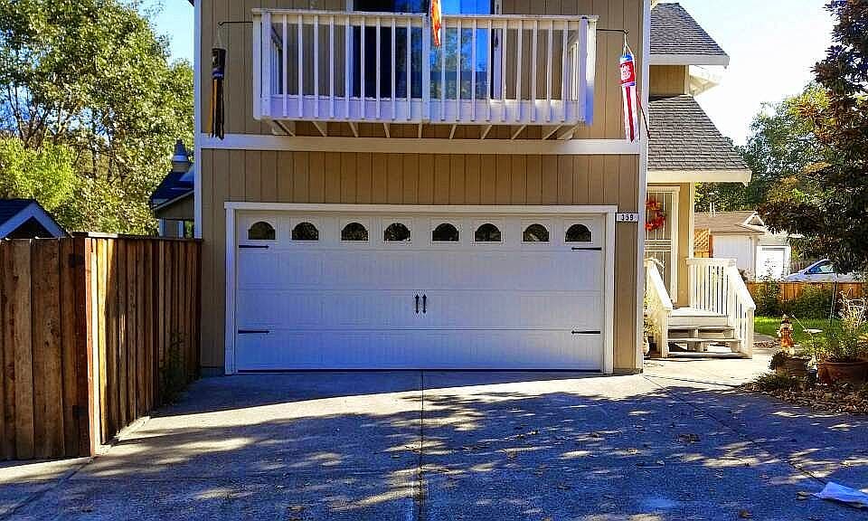 1st image of 359 Valparaiso Ave