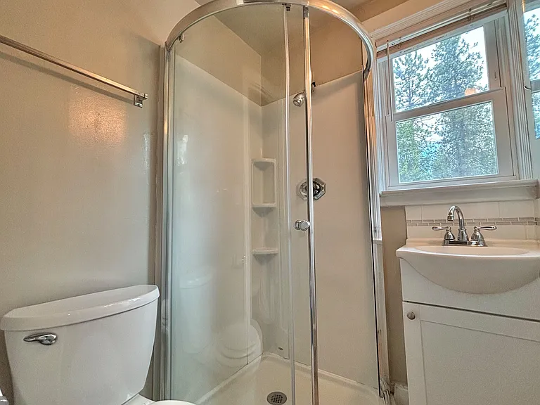 176 S Chestnut St #5 — Photo 11