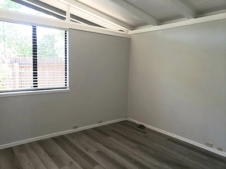 10400 Johnson Ave — Photo 12