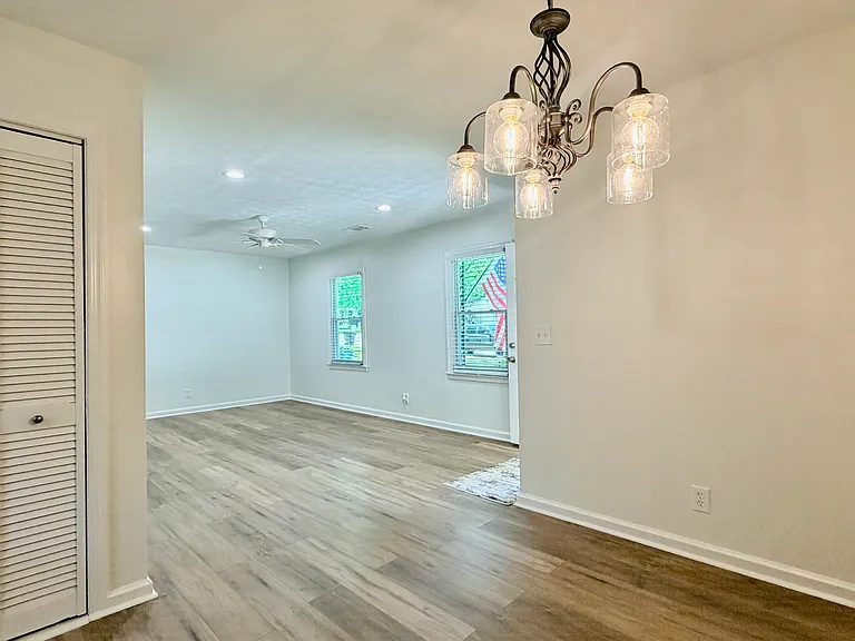 5616 Morris Ave — Photo 7