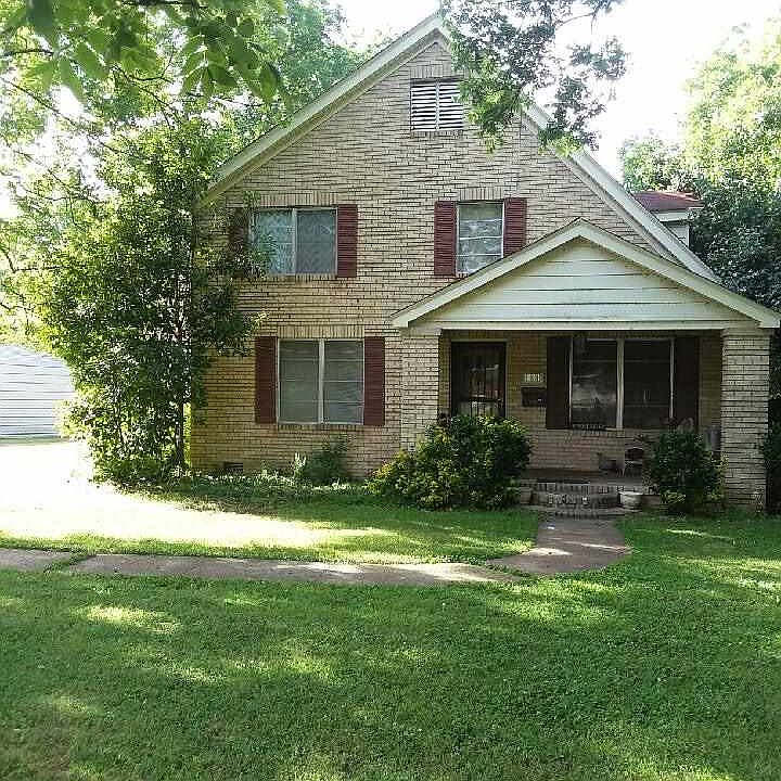 1st image of 301 Laura St