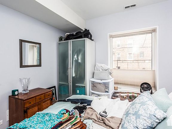 4th image of 1627 W Ainslie St