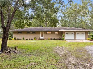 2717 Brumbaugh Rd, Ocean Springs, MS 39564