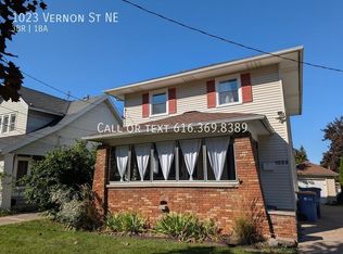 1023 Vernon St NE, Grand Rapids, MI 49503