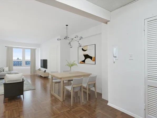 107-40 Queens Boulevard image 4 of 21