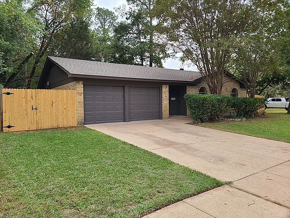 4th image of 2304 Harvard Dr
