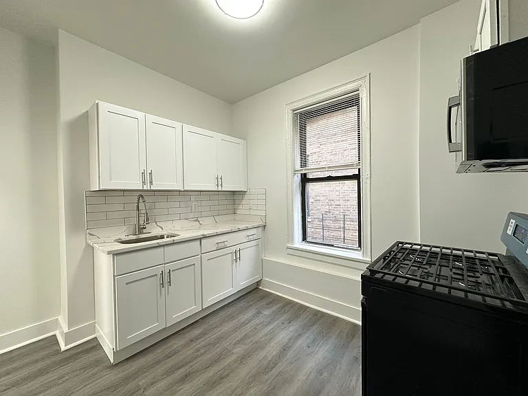 639-41 Bergen Ave #46 — Photo 5