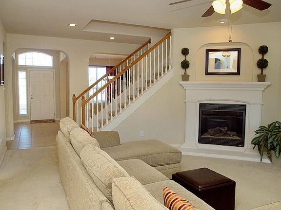 4th image of 2611 Terlingua Dr