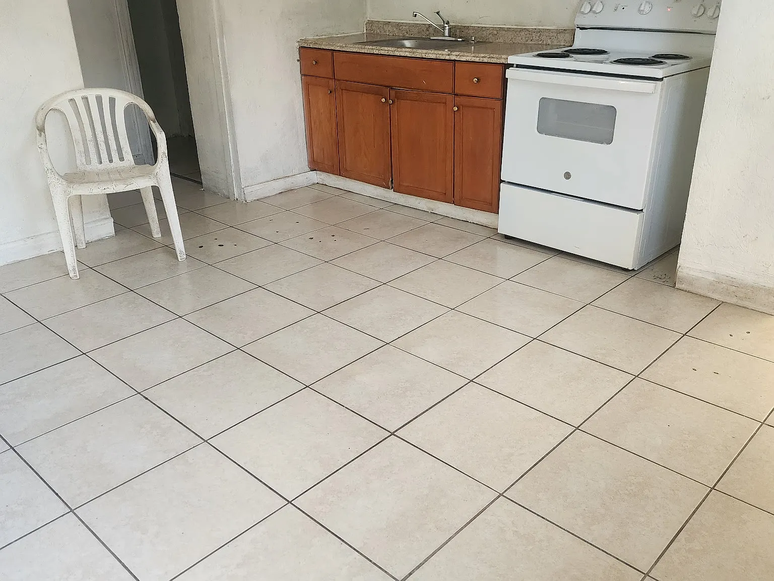 1 bed, 800 sqft, $1,500 — Photo 3