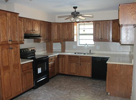 4th image of 706 Redwood Dr