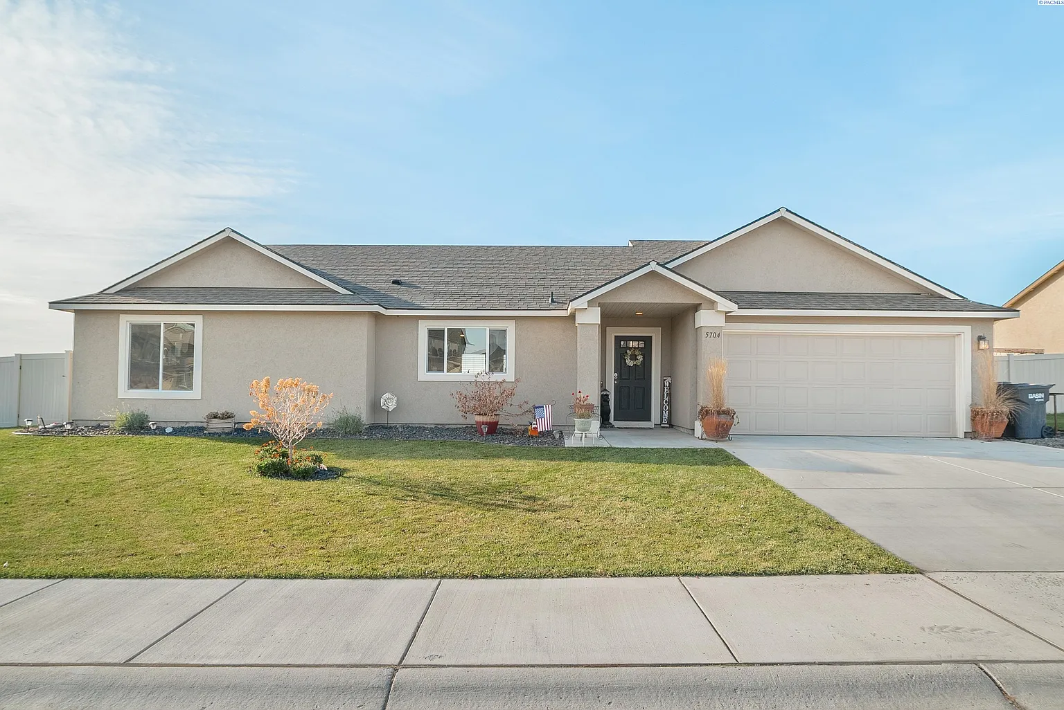 5704 Belmont Dr photo 1