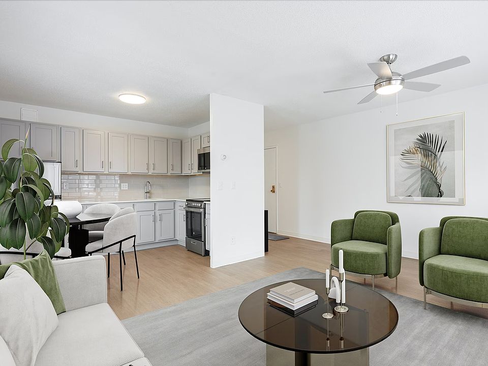 1st image of 1500 Lasalle Ave APT 422