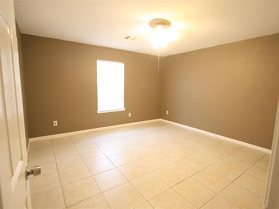 5th image of 12803 Dairy Brook Dr