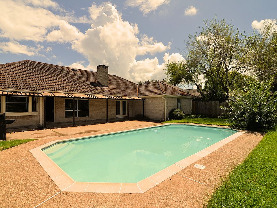 1st image of 2423 Hodges Bend Cir