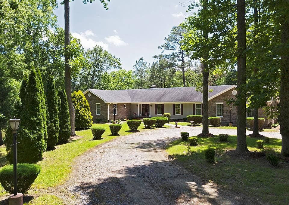 1st image of 213 Grand Villa Dr