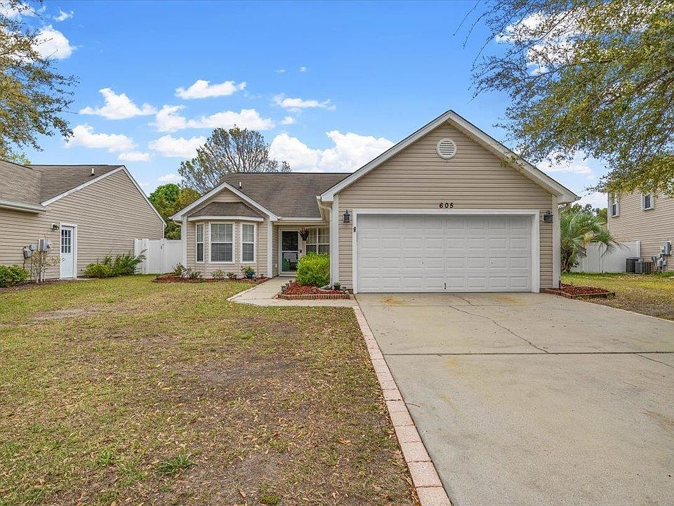 1st image of 605 Pepperbush Dr