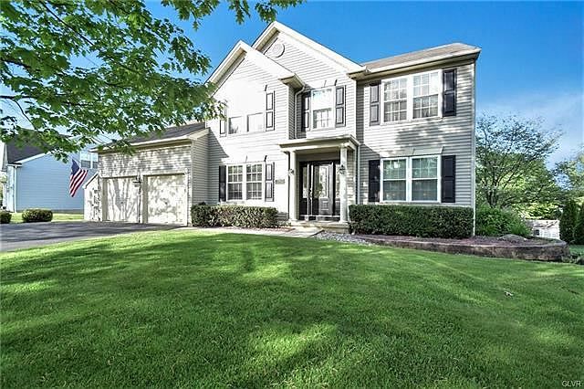 1st image of 385 Ramblewood Dr
