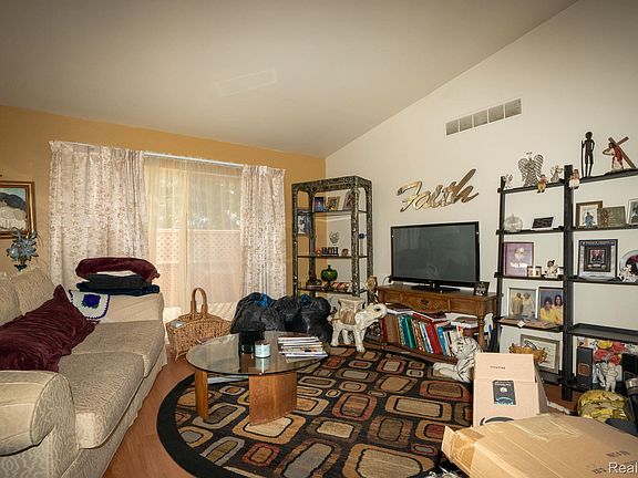 5th image of 4044 Heatherwood Ct
