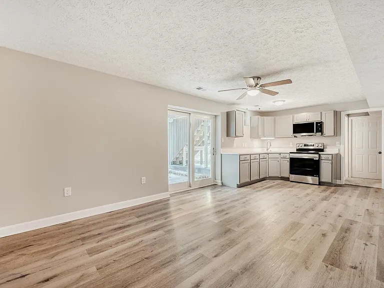 6351 Hanover Crossing Way — Photo 7