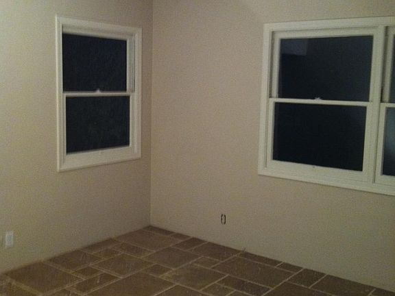 3rd image of 1116 Waldron Ave #A