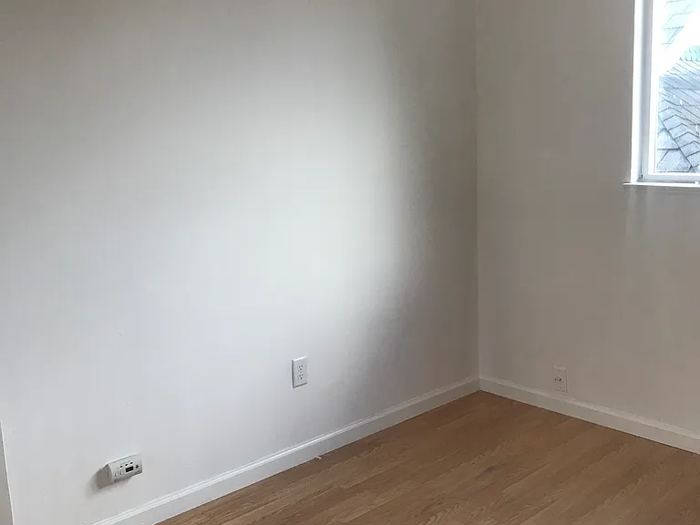 1922 Virginia St #8 — Photo 5