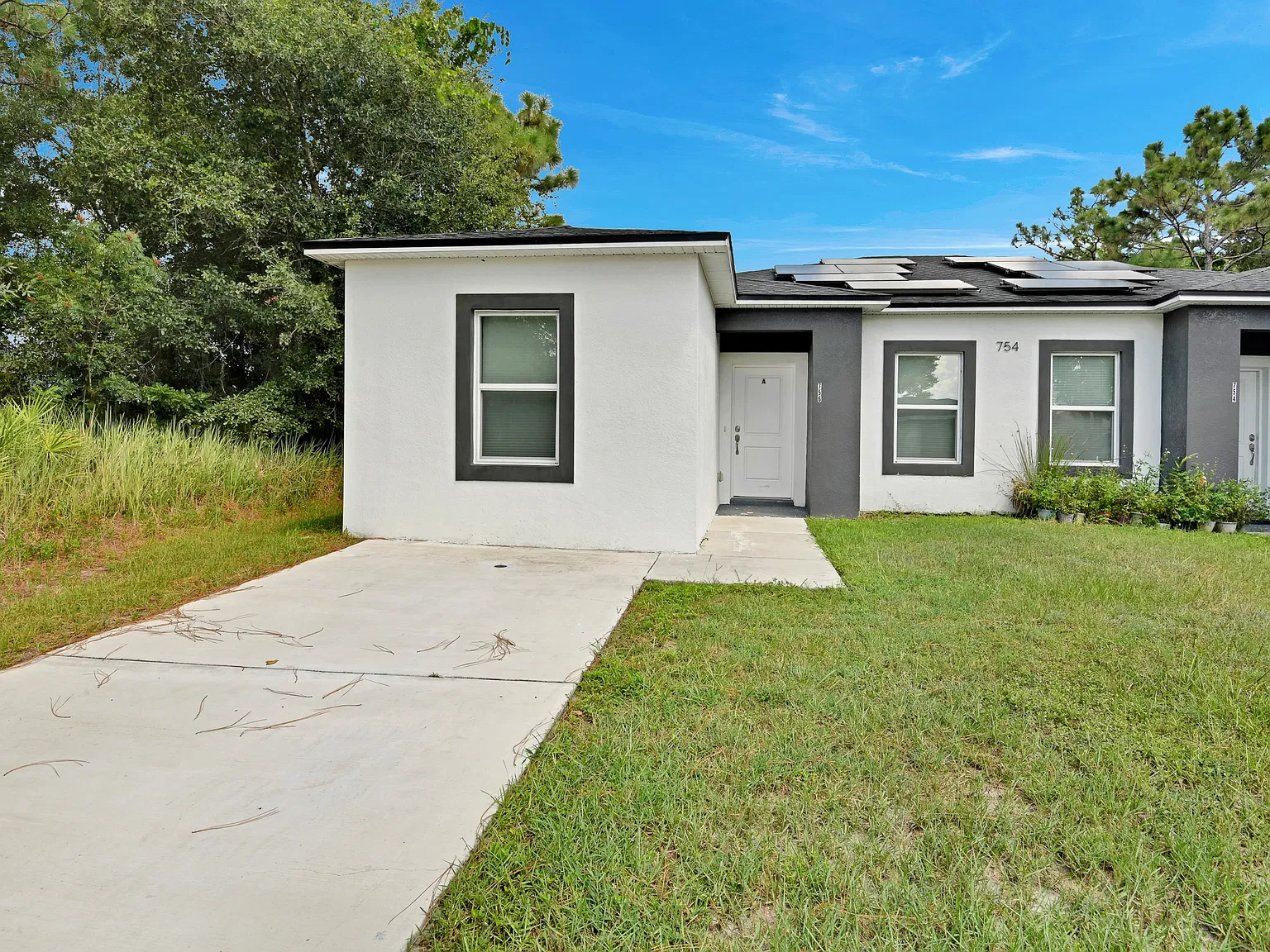 754 Mink Ct — Photo 1
