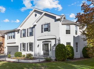 619 Meadow Ct, Elk Grove Village, IL 60007