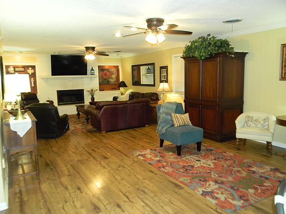 5th image of 1601 W 3rd Ct