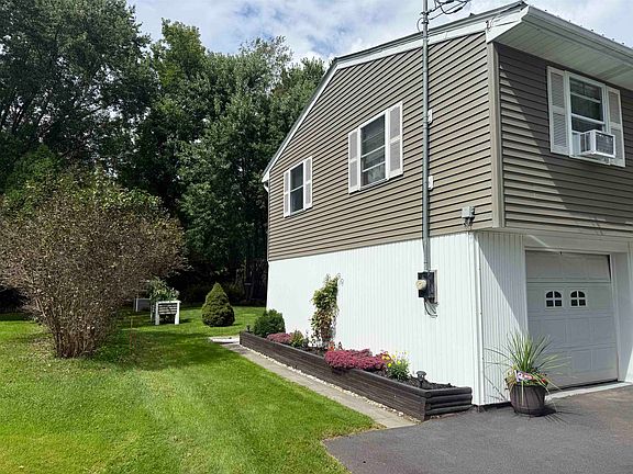 2nd image of 107 Willard Rd