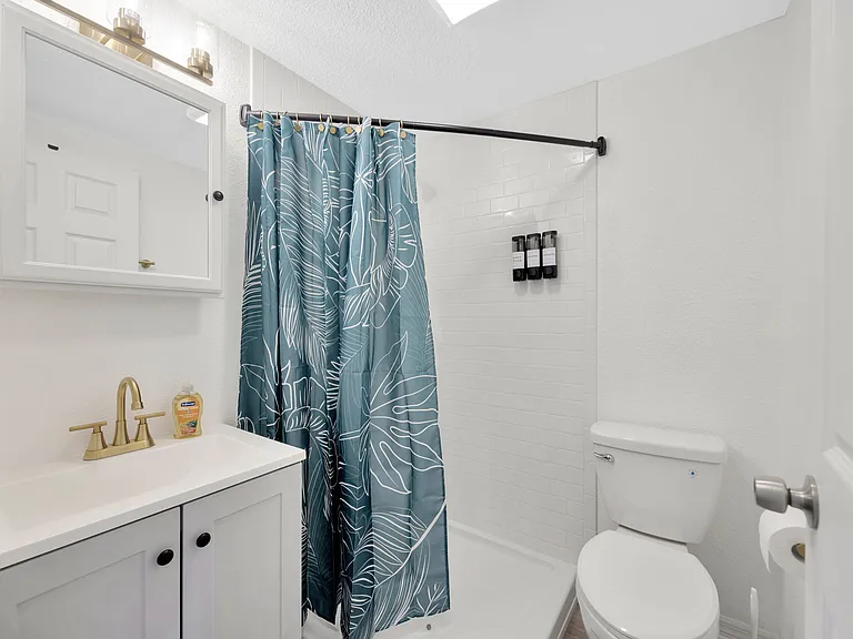 1215 E New Orleans Ave — Photo 21