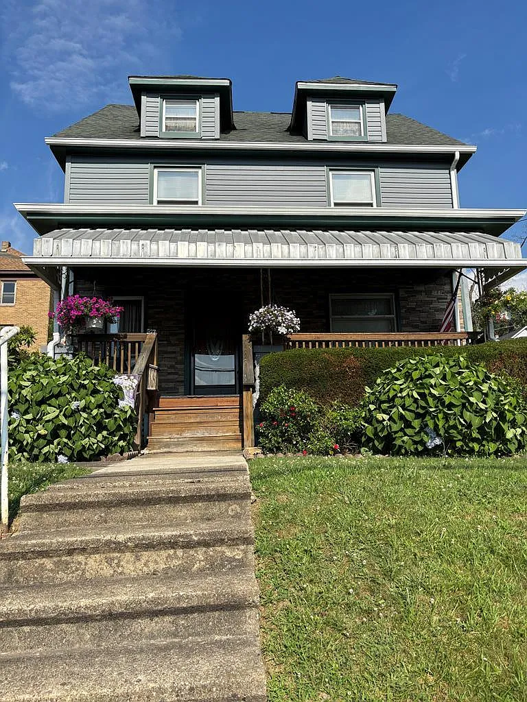 327 Cedar Ave photo 1