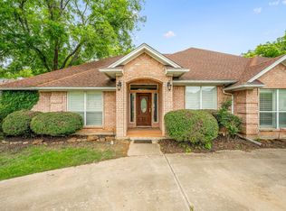 9204 Hanging Moss Dr, Granbury, TX 76049