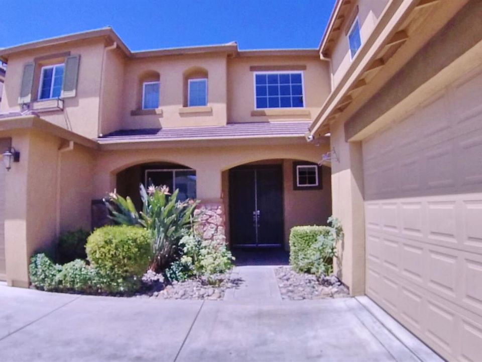 1st image of 510 Aldershot Ct