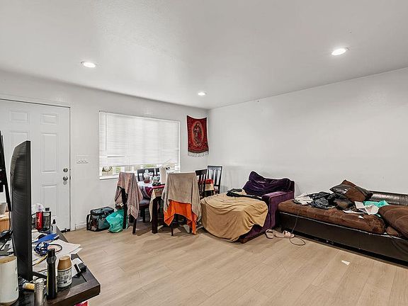 5th image of 1704 Dutton Ave