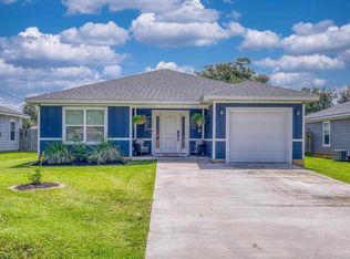 8602 Untreiner Ave, Pensacola, FL 32534