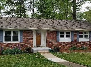 212 Woodson St, Central, SC 29630