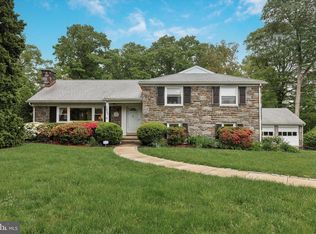 2822 N Kent Rd, Broomall, PA 19008