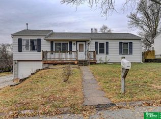 4128 Bartmann Dr, Bellevue, NE 68147
