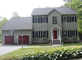 12 Bluejay Rd, Lynnfield, MA 01940