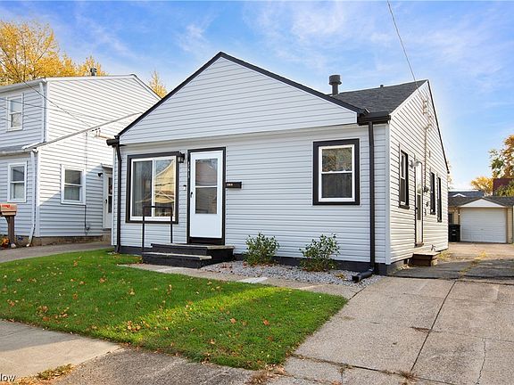 2nd image of 12813 McGowan Ave