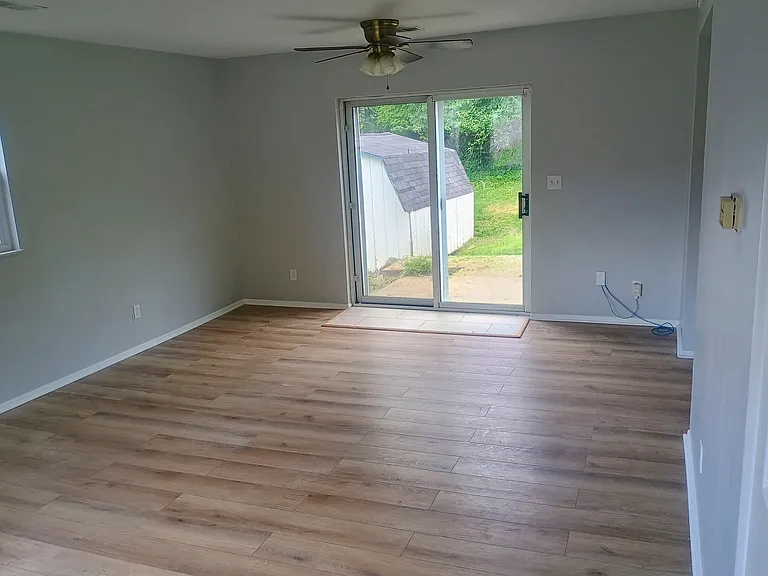 101 Park Pl — Photo 1