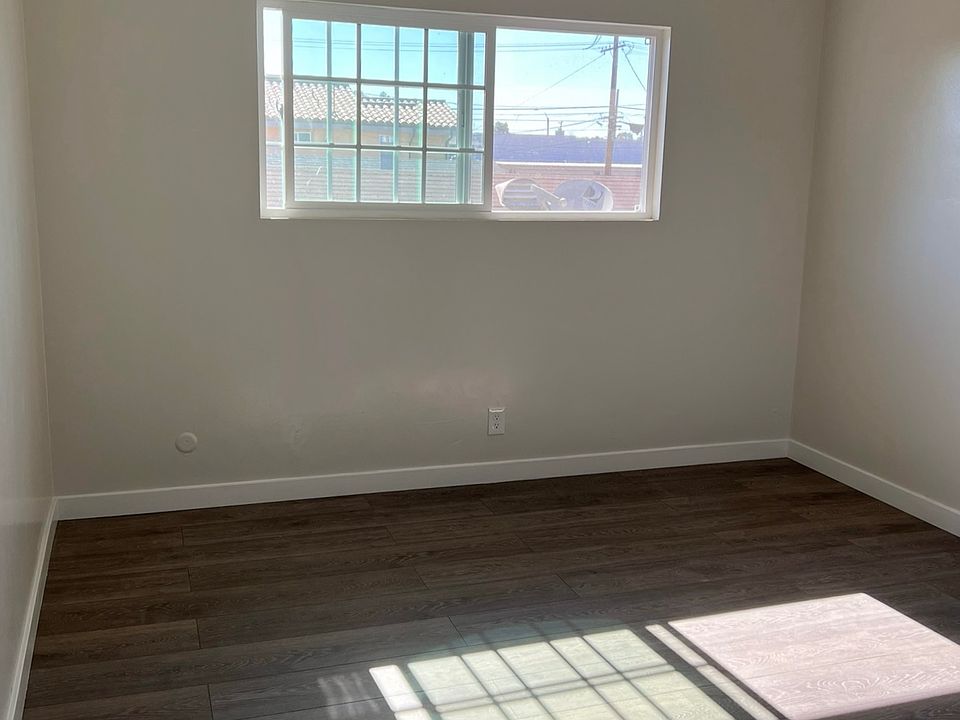 1st image of 5139 Wood Ave APT B